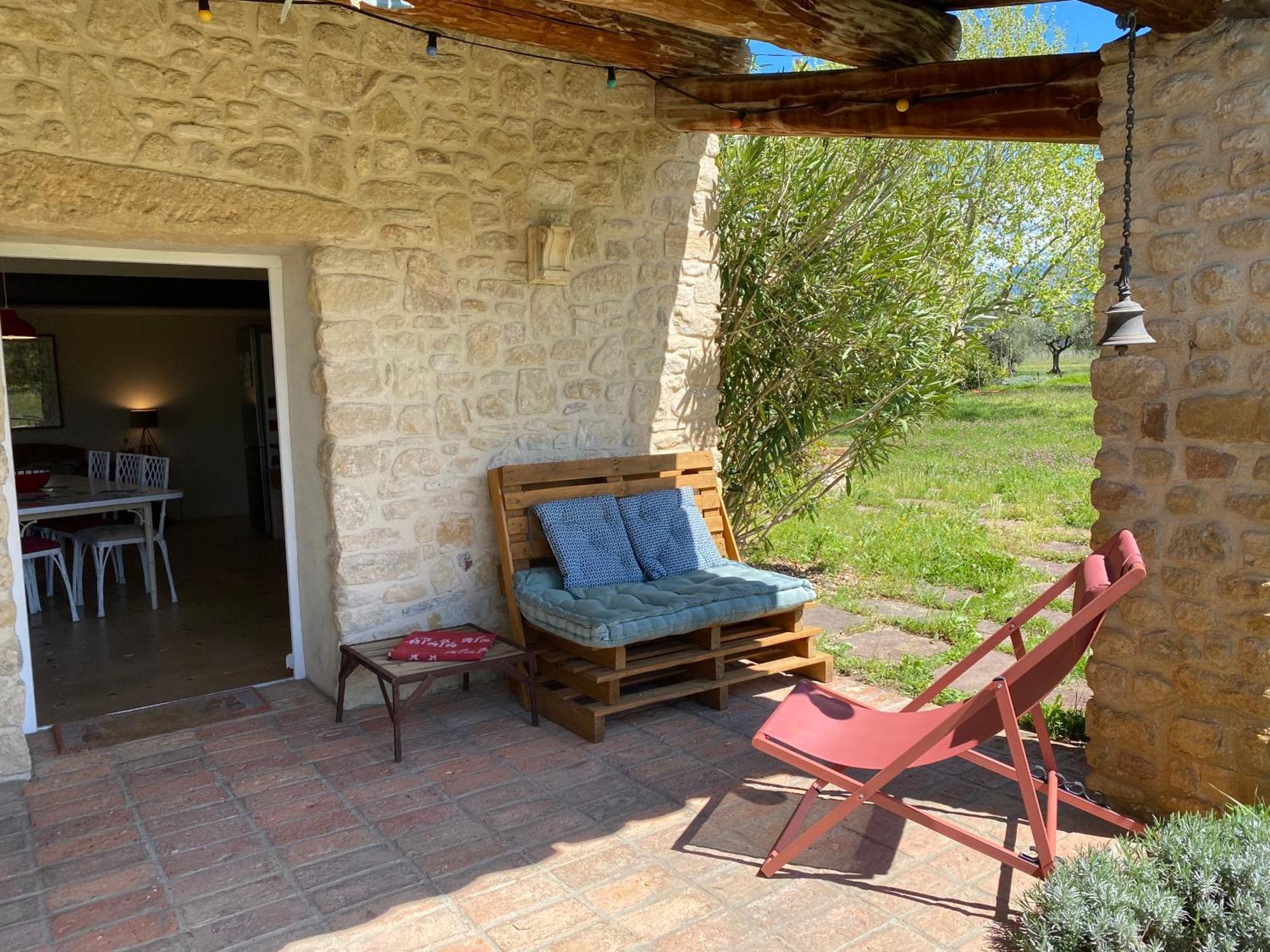 Des Amis Domaine De Mas Caron Caromb